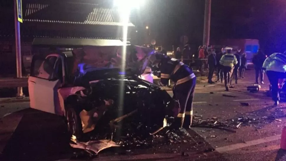 VIDEO Accident teribil în Argeș, din cauza unui câine. Patru persoane sunt grav rănite, una între viață și moarte