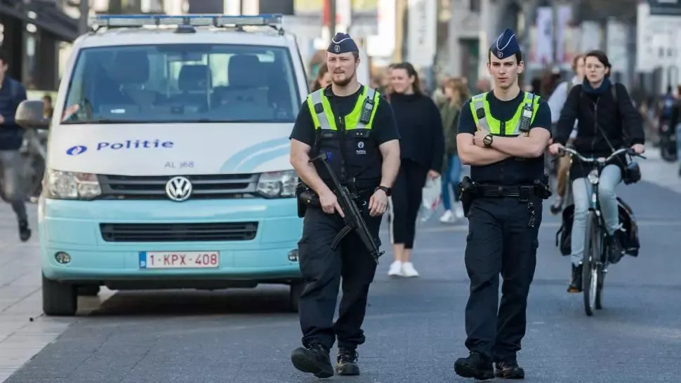 O româncă și copilul ei de 4 ani au fost răpiți, cu tot cu mașină, în Belgia