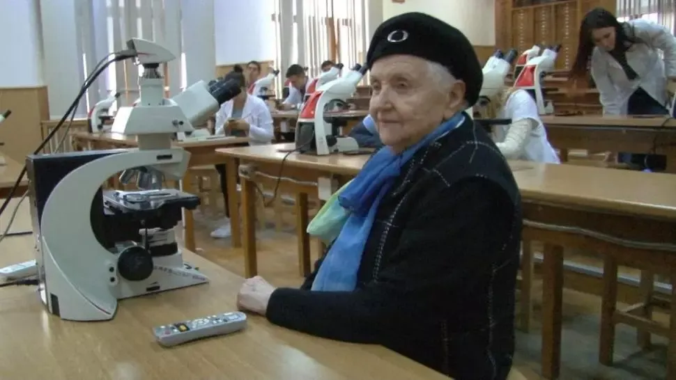 Sylvia Hoișie. Foto: www.top10suceveni.ro