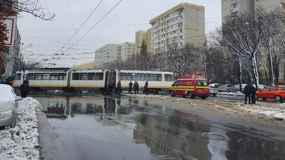 Tramvai deraiat în zona Colentina din Capitală