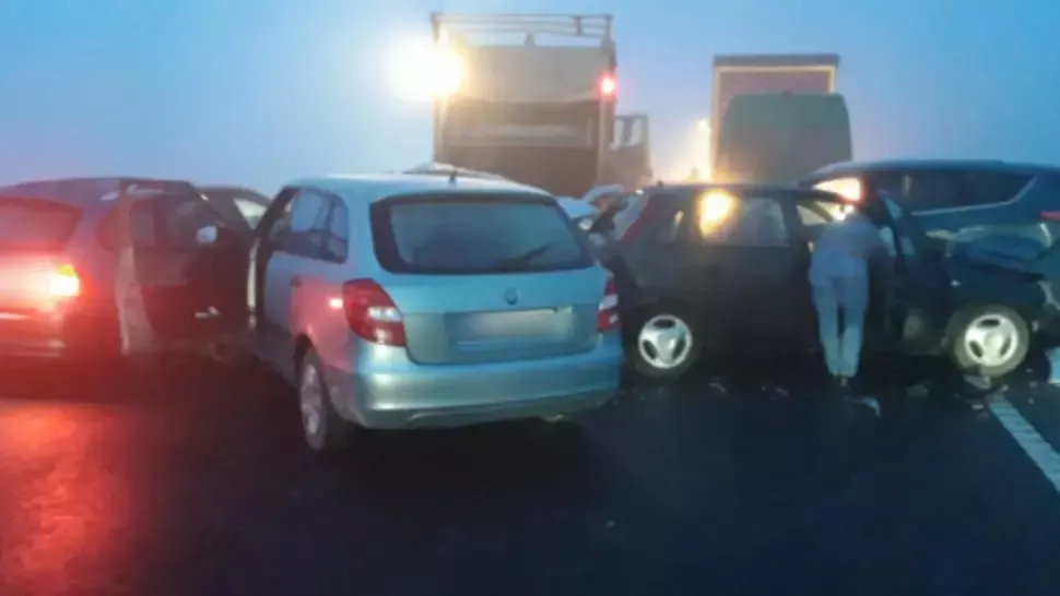 Accident cu 10 mașini implicate, în județul Brașov. Trafic BLOCAT