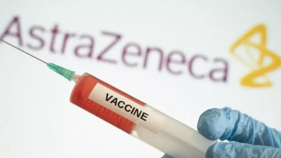 Se pot extrage doze SUPLIMENATRE din fiolele AstraZeneca, la fel ca în cazul Pfizer. Ce spun oficialii britanici