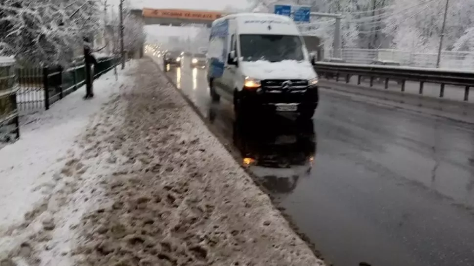 Weekend cu ploi, polei și intensificări ale vântului (sursă foto: Emanuel Focsan)