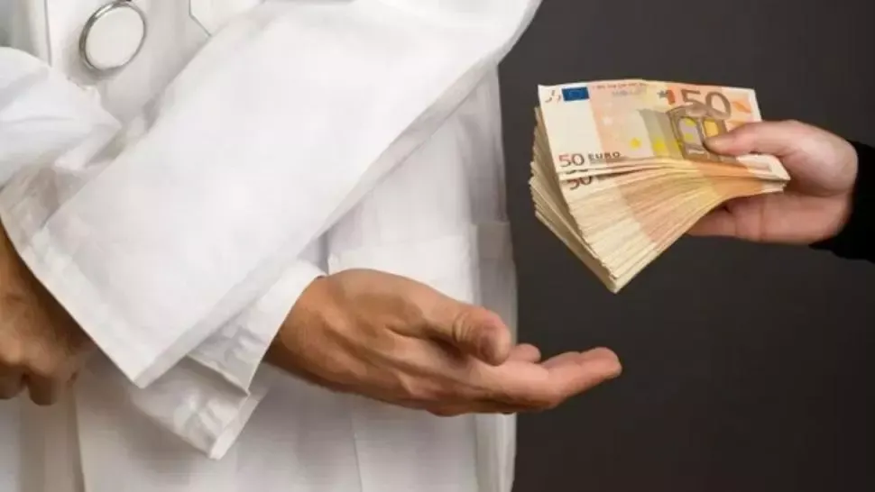 Marii profesori și medici sunt mână în mână cu oamenii de afaceri, susține Traian Băsescu