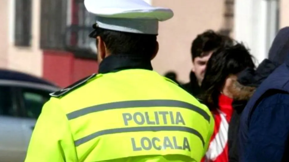 Polițistul a cerut pentru uniformă 300 de lei