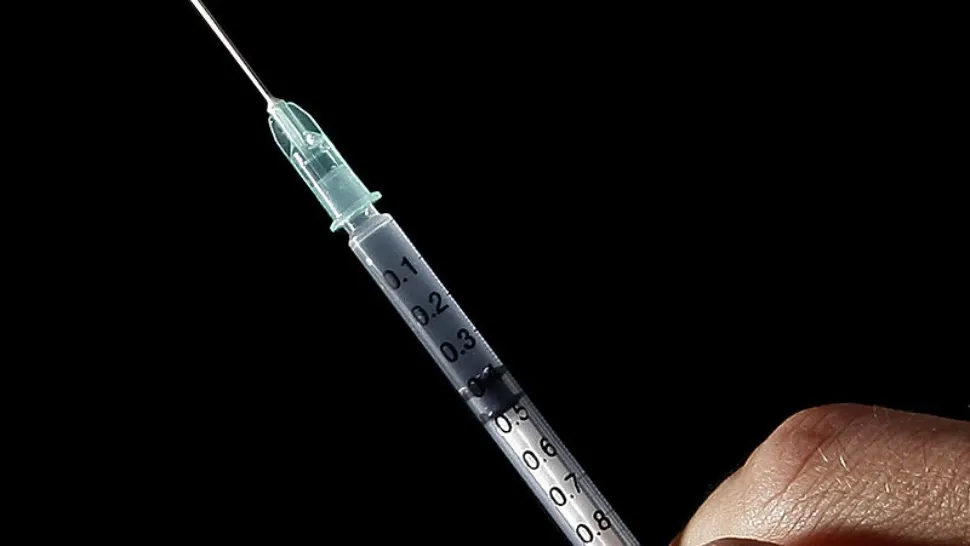 Tot mai multge cadre medicale apelează la droguri