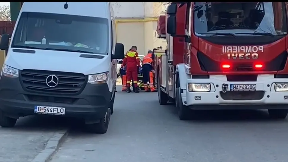 Bărbatul spune că era confident al tânărului care s-a aruncat de pe acoperișul clădirii
