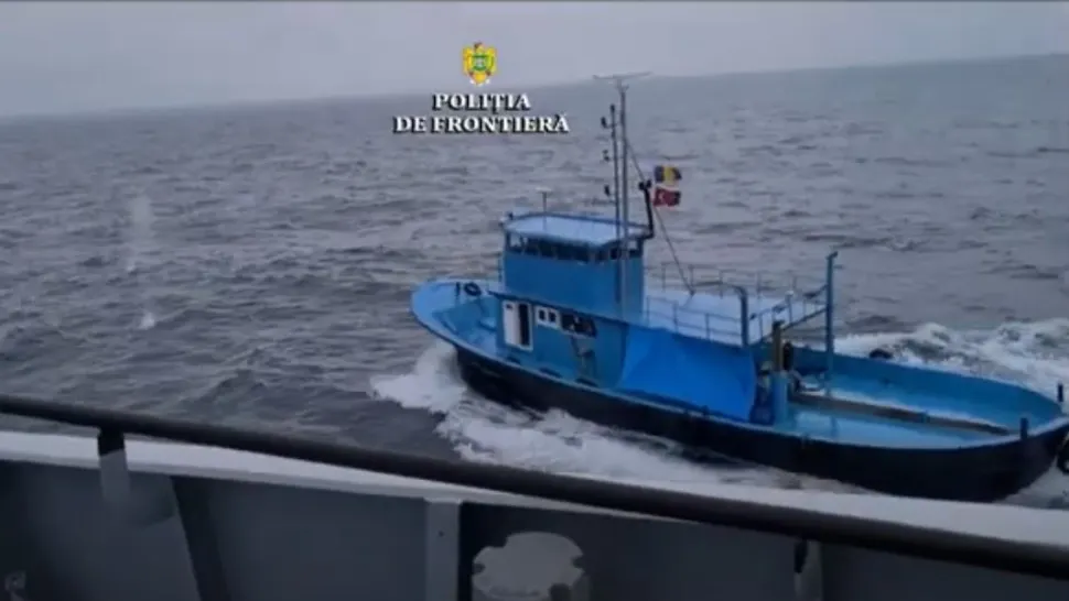 Un pescador turcesc pus pe fugă de Paza de Coastă