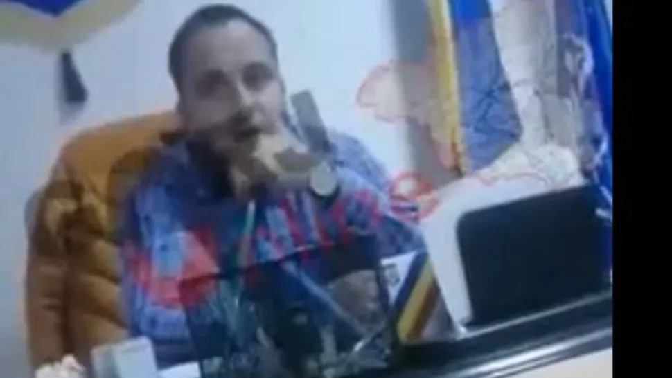 Primar filmat în timp ce recunoaște că a luat șpagă