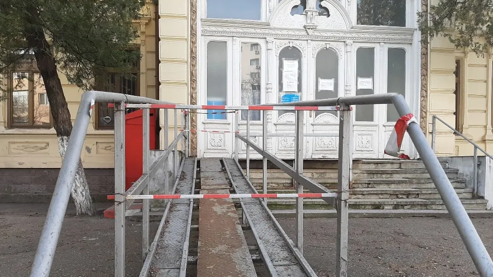 Rampă acces persoane dizabilități, Focșani