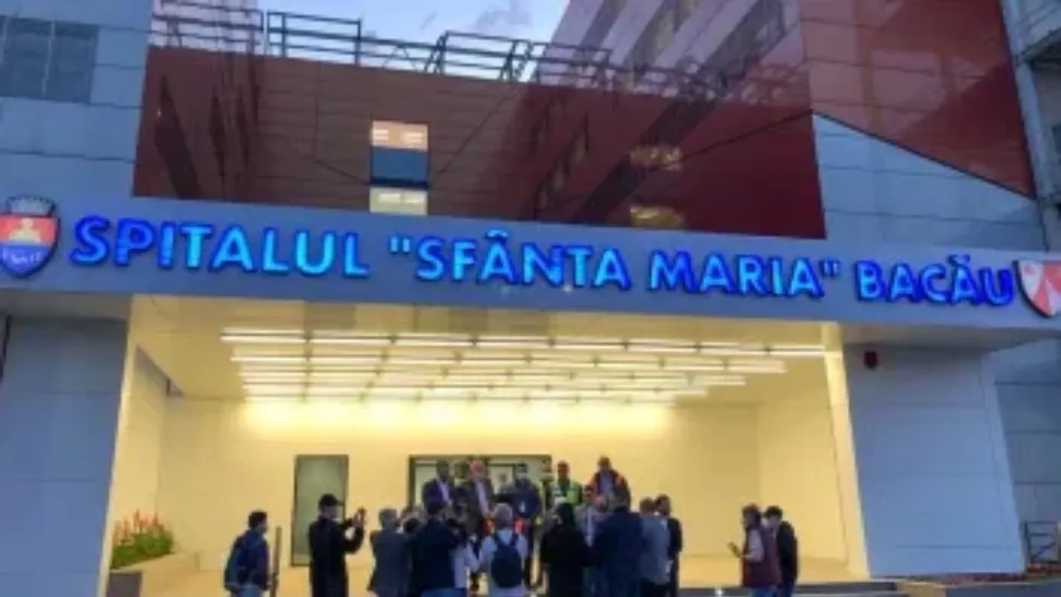 Zeci de protestatari au invadat, luni seara, curtea Spitalului Sfânta Maria / Foto: Arhivă