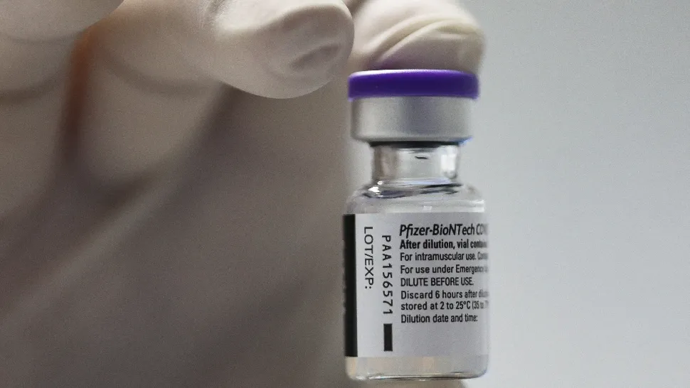 Pfizer anunță a treia doză de vaccin împotriva noilor variante de coronavirus - CÂT de repede va fi primită de cei deja imunizați