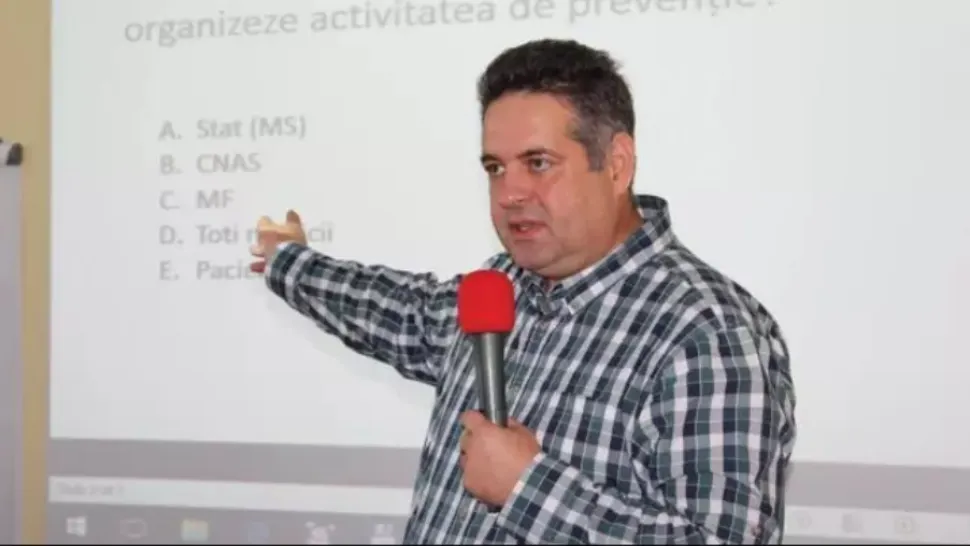 Gindrovel Dumitra, medic de familie, preşedintele Grupului de Vaccinologie din cadrul Societății Naționale a Medicilor de Familie (SNMF)