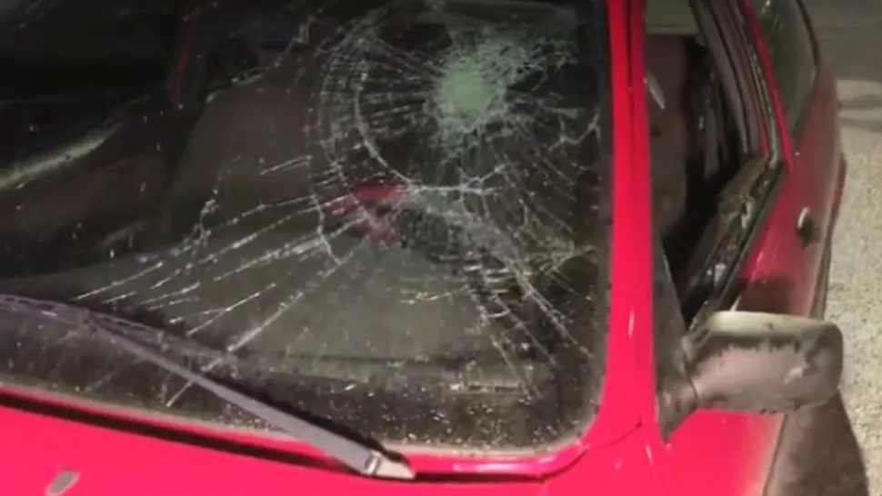 Poliţiştii sunt în alertă, după ce un autoturism a fost distrus în centrul Craiovei