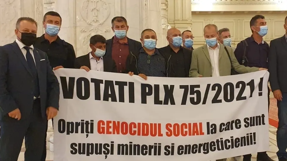PENSIONAREA  anticipată pentru mineri și energeticieni - VOTATĂ în Parlament