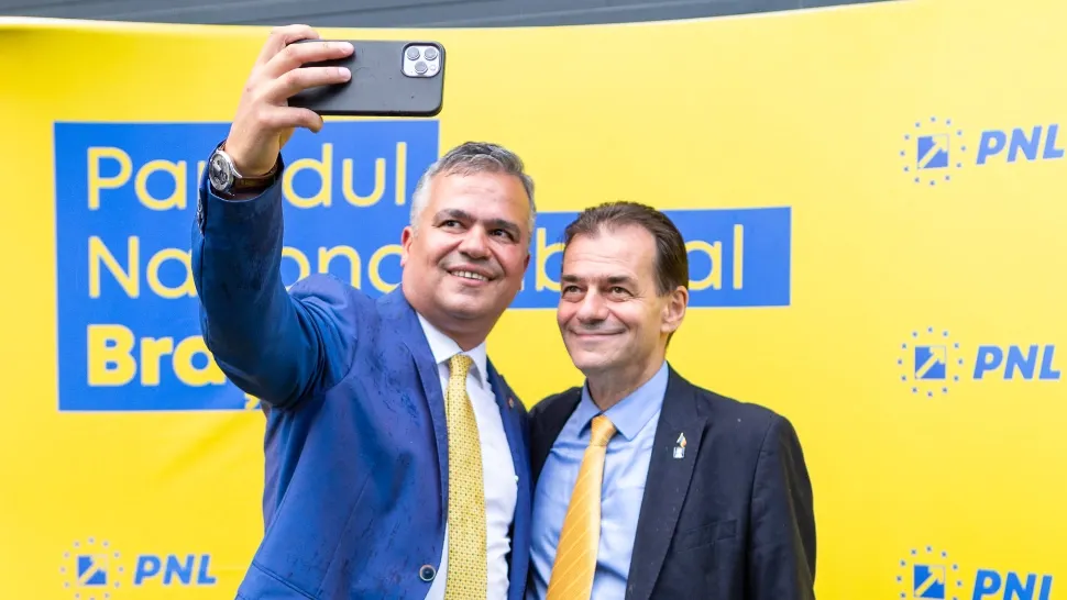 Ludovic Orban, alături de președintele PNL Brașov, Adrian Veștea / Foto: Facebook