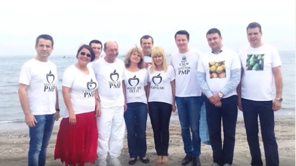 Elena Udrea, alături de Traian Băsescu și alți membri PMP / Captură foto