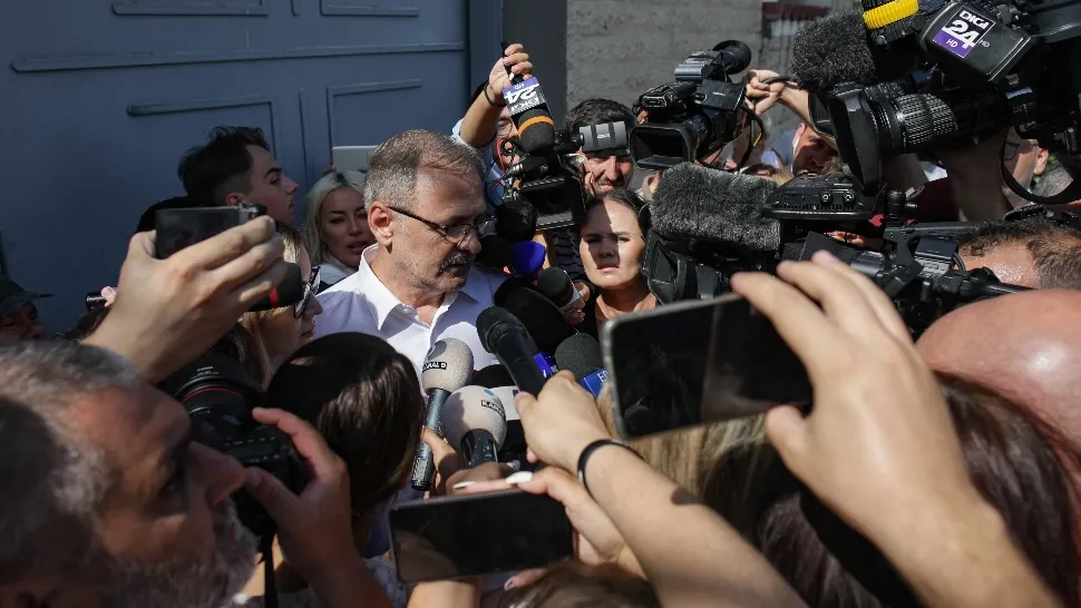 Foto din fața Penitenciarului Rahova / Sursă: Inquam Photos - Octav Ganea