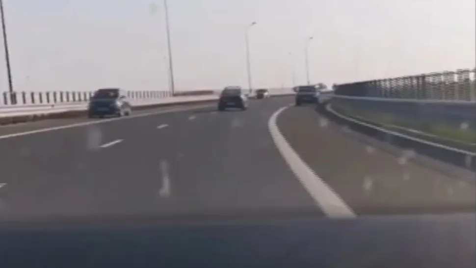 Mașini pe contrasens pe A2 / Captură foto