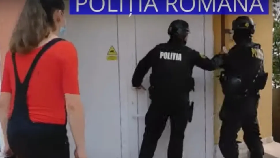 Descindere a mascaților
