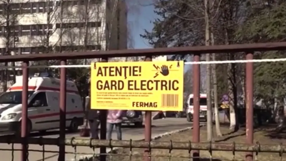 Spital împrejmuit cu gard electric