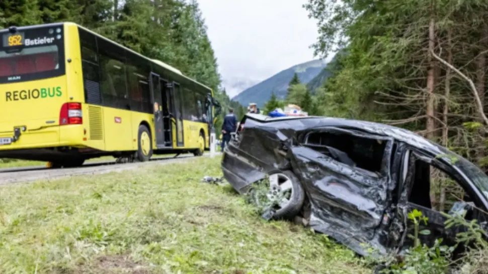 Accident mașină români Austria / Captură foto Știri Diaspora