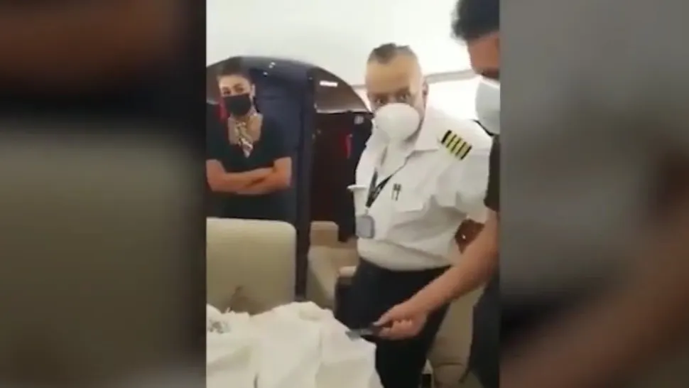Peste 1,3 tone de cocaină descoperite într-un avion