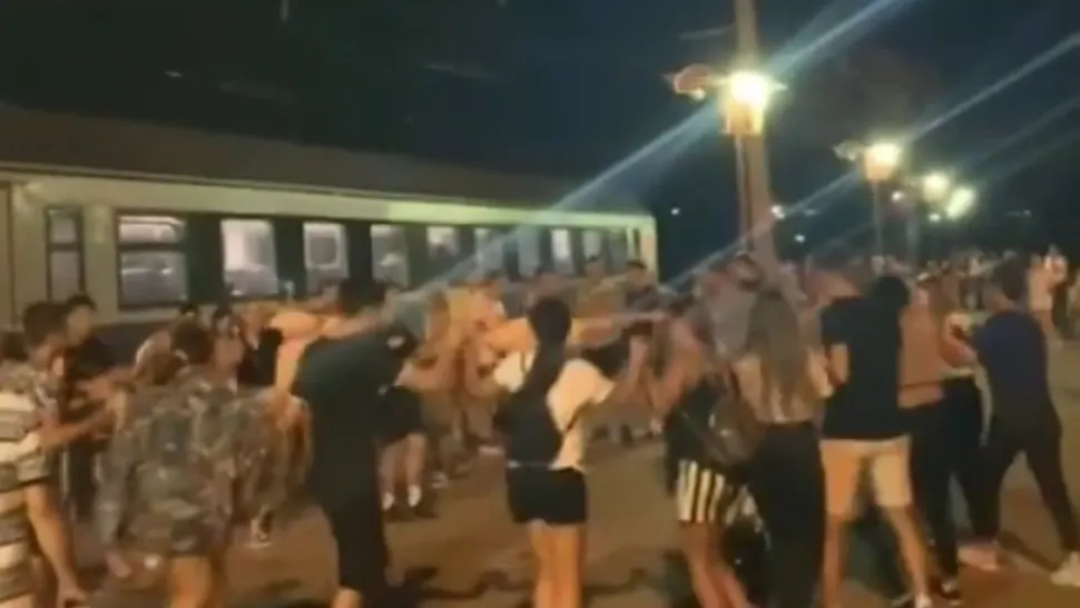 Dans în gară