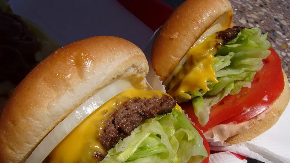Fastfood contra vaccinare