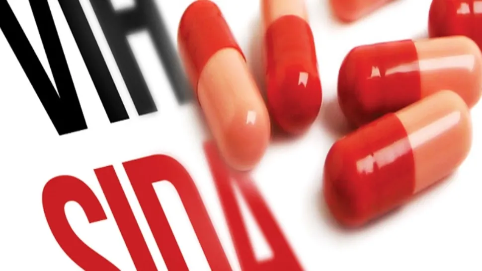 PROTEST la ușa ministrului Sănătății pentru banii de tratamente HIV/SIDA și o strategie națională - VIDEO