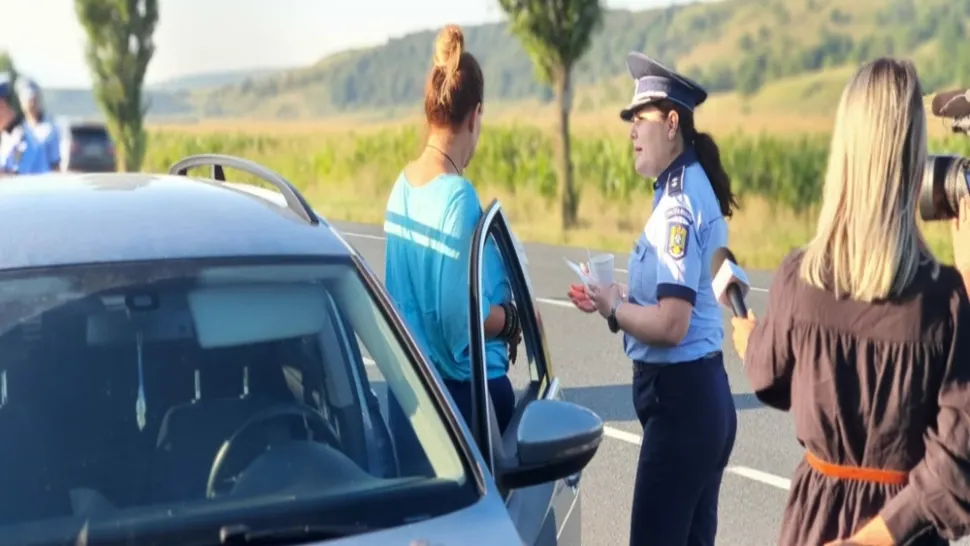 Șoferii au fost opriți în trafic pentru a fi serviți cu cafea