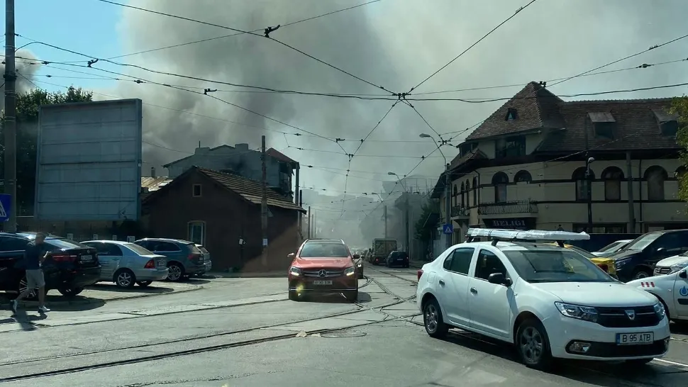 Incendiu casă zona Lizeanu, din Capitală / Foto: Facebook Infotrafic București și Ilfov
