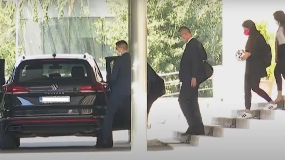 Dan Barna a părăsit clădirea Guvernului