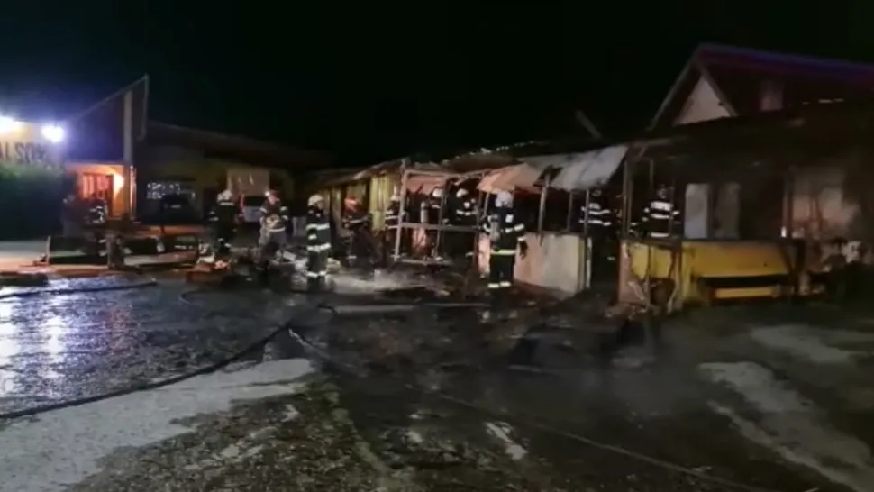 Incendiu la o fabrică de mobilă. Foto: captură YouTube