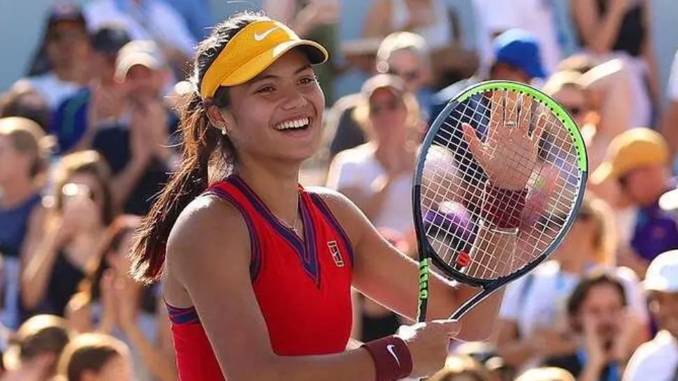 FOTO | Emma Răducanu a realizat un pictorial de senzație