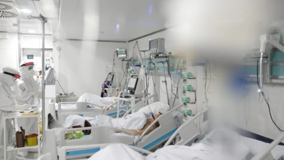 Poveștile pacienților grav bolnavi de COVID-19, spuse chiar de medici Foto: INQUAM/Octav Ganea