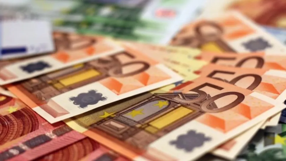 Avertismentul experților: EURO va trece de 5 LEI în 2022