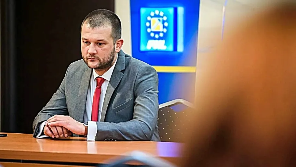 Bogdan Bola denunță criza guvernamentală. Foto/Facebook