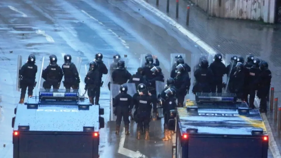 Baraj al forețelor de ordine (foto: Poliția din Kosovo)