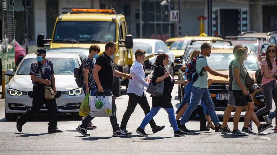 Reguli ignorate total în orașul cu infectări record. FOTO: Profi Media