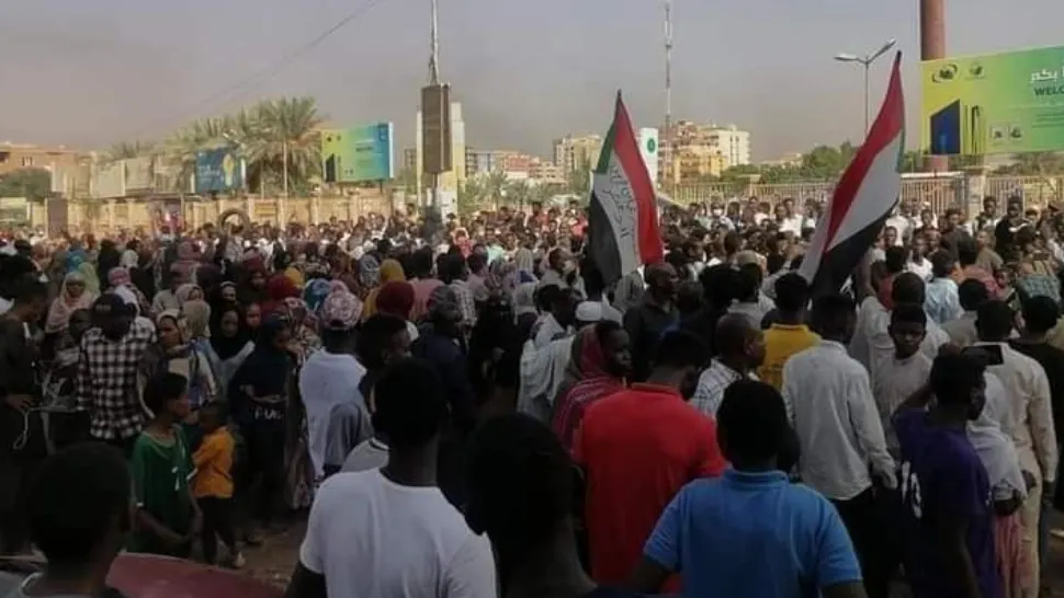 HAOS în Sudan după lovitura de stat! Premierul și soția sa, ARESTAȚI de militari - SUTE de oameni protestează