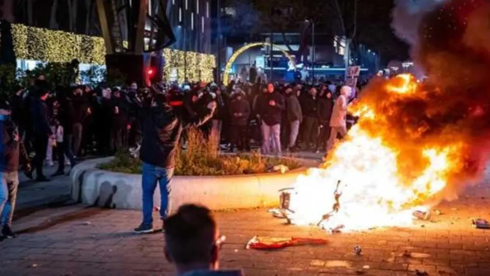 Proteste violente Rotterdam