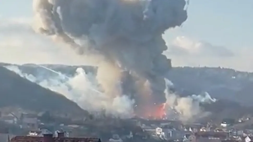 EXPLOZIE la o fabrică de rachete din Serbia - Cel puțin 2 MORȚI și 16 RĂNIȚI Foto: Twitter.com
