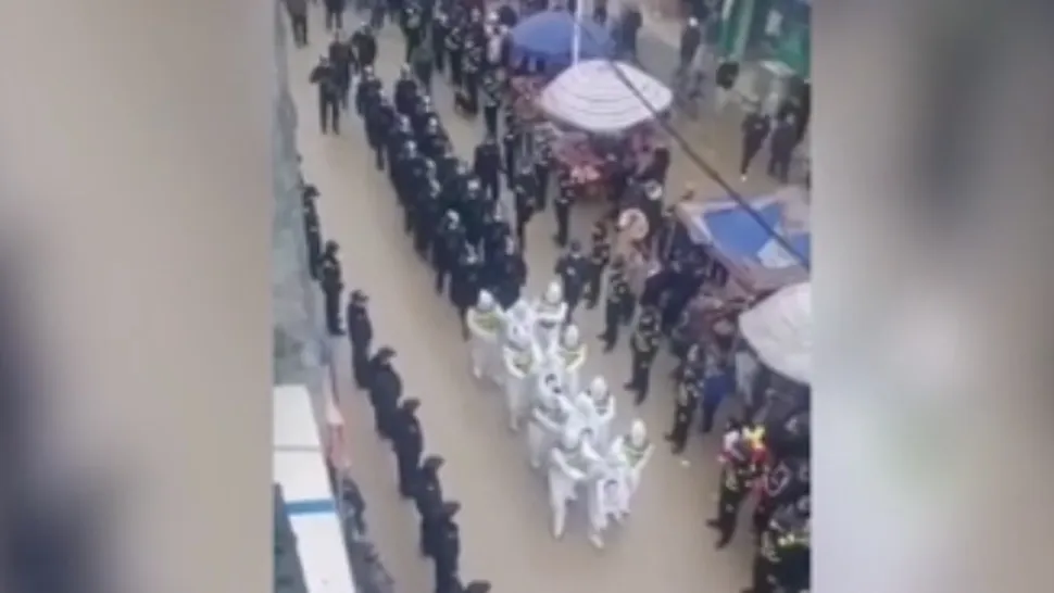 Parada rușinii pentru 4 chinezi FOTO: Captura video