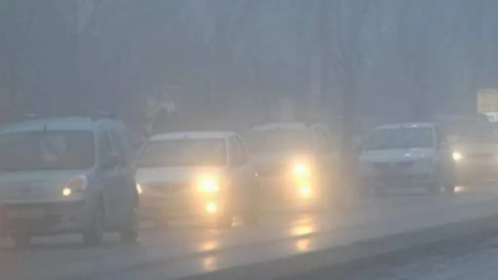 Cod galben de ceață în zone din 21 de județe, joi dimineața