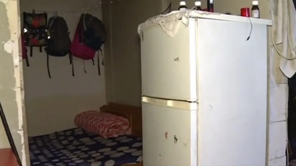 Caz emoționant: O familie cu 6 copii trăiește în colibă, într-o sărăcie lucie