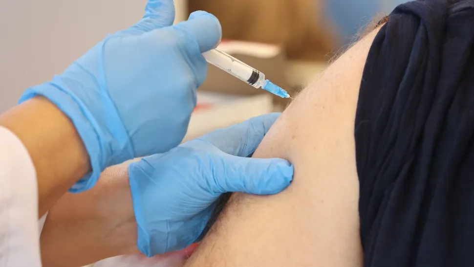 Cei vaccinați după-amiază au mai mulți anticorpi / Foto: Profi Media