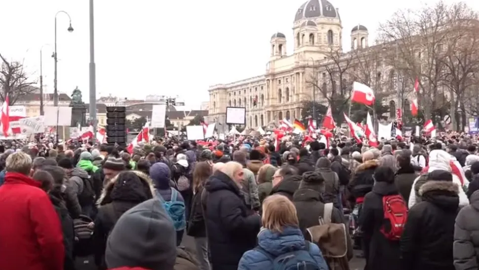 Proteste ]n Austria împotriva vaccinării oblogatorii și a carantinei totale. Captură video
