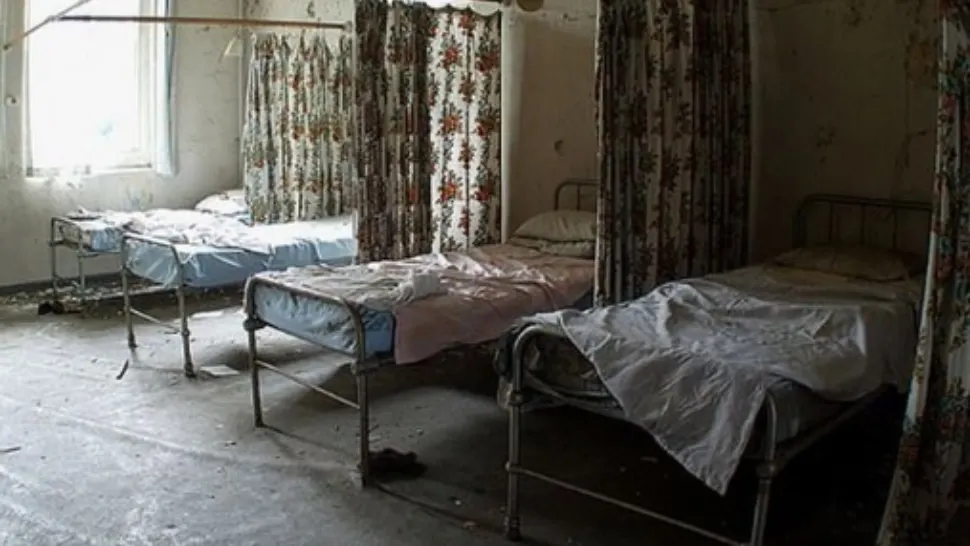 Tânăra cu dizabilități, ținută la pat 6 luni cu piciorul rupt, a fost operată / Foto: Arhivă