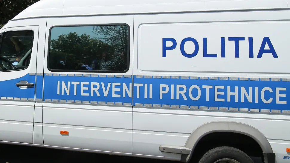 ALERTĂ cu BOMBĂ la un mall din România! Pirotehniștii fac verificări de urgență
